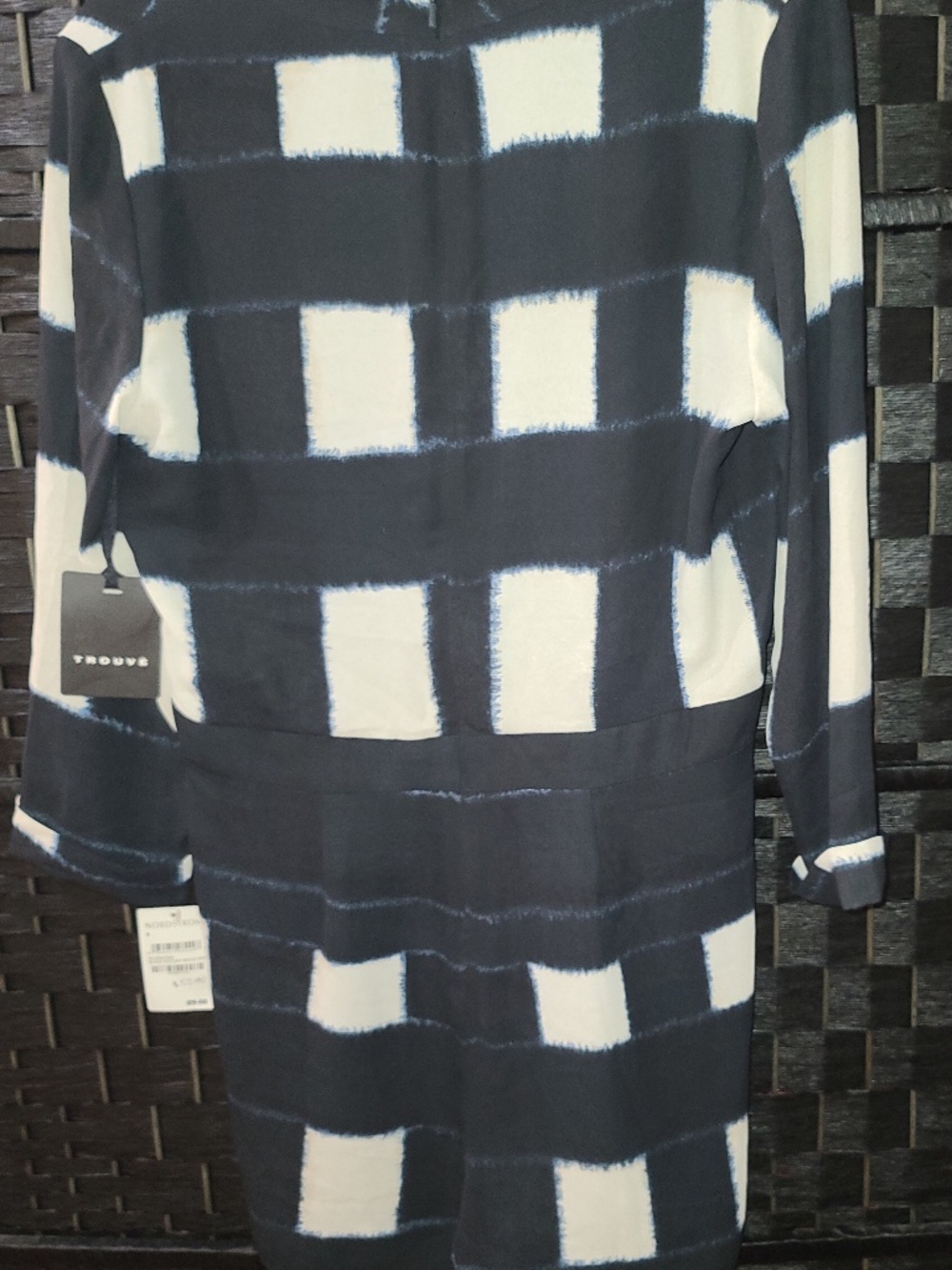 TROUVÉ Abstract Square Print Long Sleeve Romper – Size 8 (NWT)